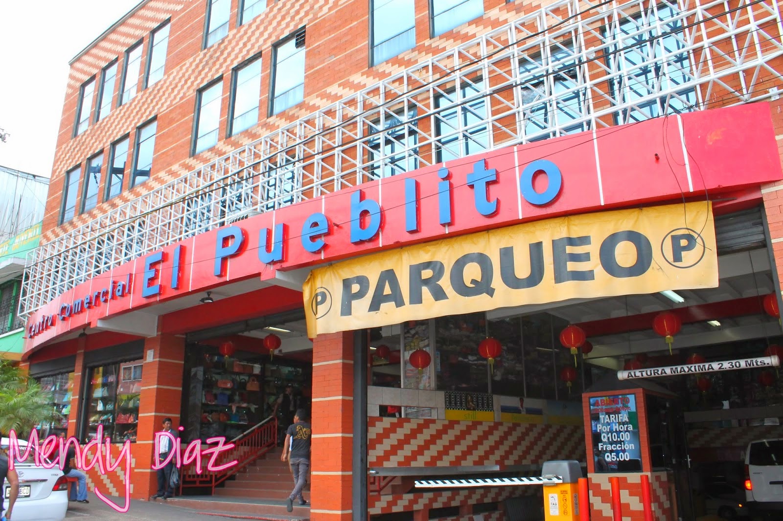 Fotografia Documental Centros Comerciales de la Ciudad de Guatemala