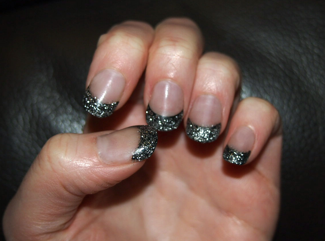 3. Black Acrylic Nails with Glitter - wide 9