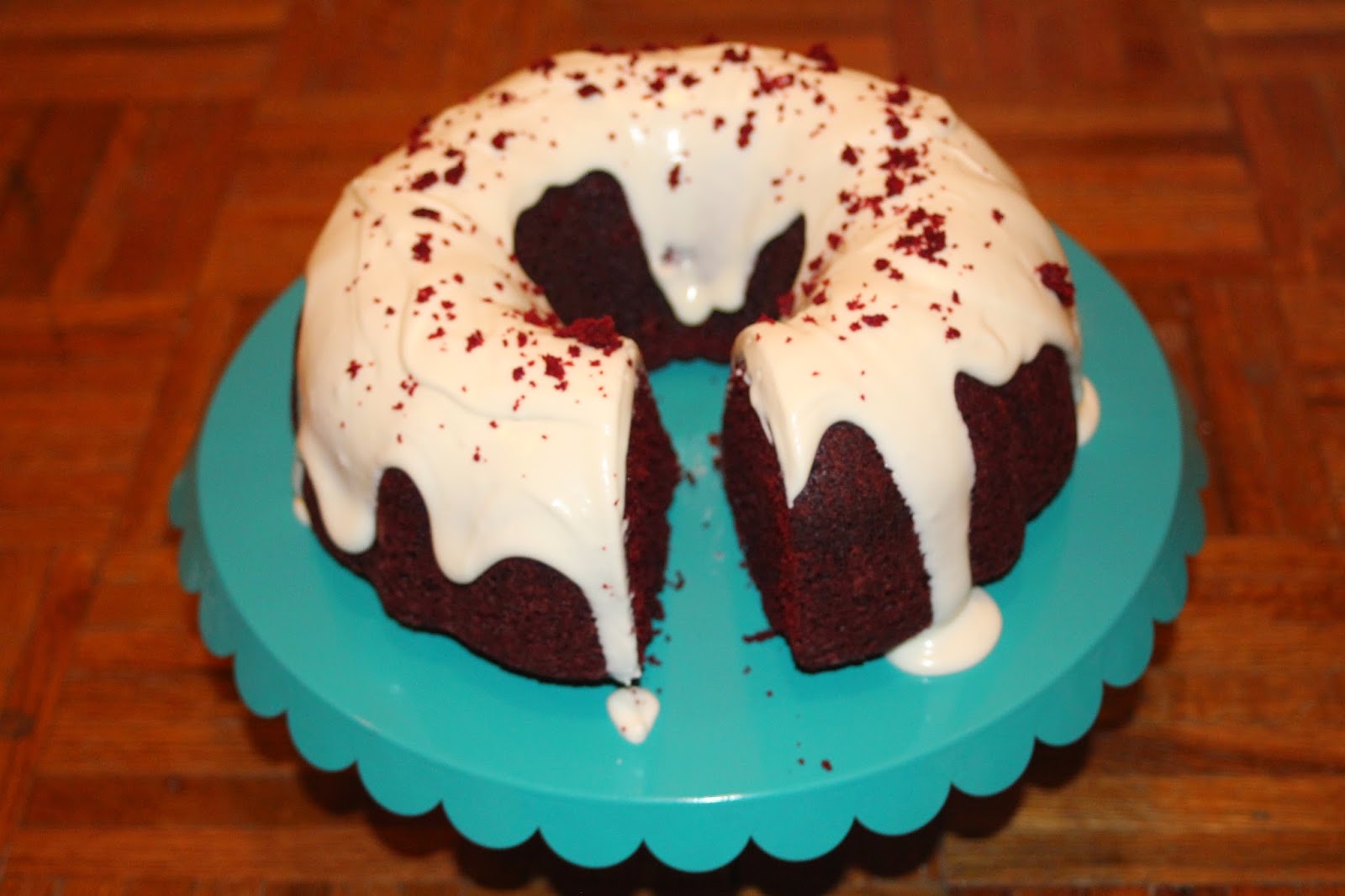 Julie Bakes Red velvet bundt cake
