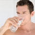 Beber agua te ayuda a bajar de peso