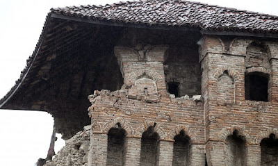 Броят на жертвите при земетресението в Италия достигна 10 души