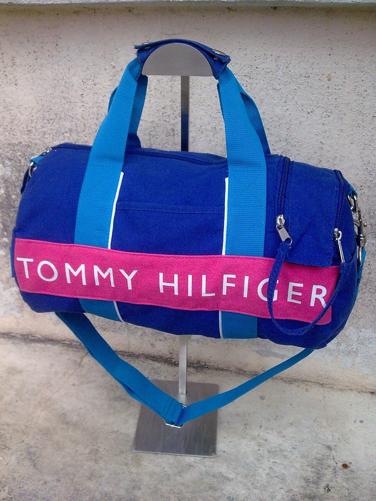 d0rayakEEbaG Tommy Hilfiger Blue Duffle Bag(SOLD)
