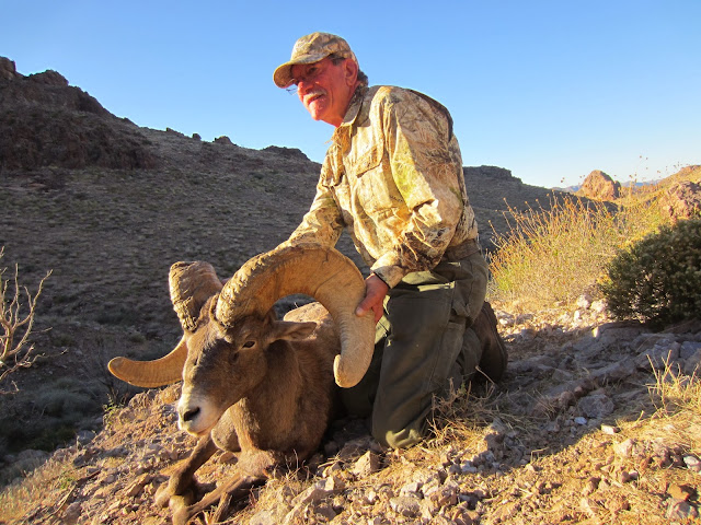 Desert+Bighorn+Sheep+Hunt+Photo+with+Claude+Warrens+Arizona+Super+Big+Game+Raffle+Sheep+with+Guides+Colburn+and+Scott+Outfitters+10.JPG