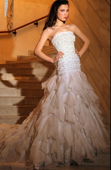 Plus d'informations: www.pierrekatra.com/ Plus d'informations: www.pierrekatra.com/