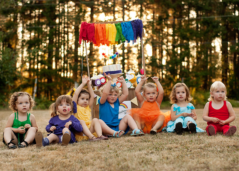 REAL PARTIES Somewhere Over the Rainbow Play Date - Itsy Belle