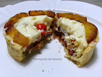 Gastronomia by Ana: Mini Torta de Charque com Banana da Terra