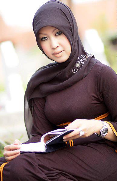 Poto ibu ibu pejabat toket montok Poto ibu ibu pejabat toket montok