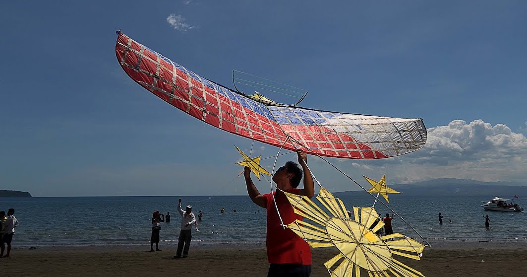 Sarangani Today Kite flying competition in Sarangani