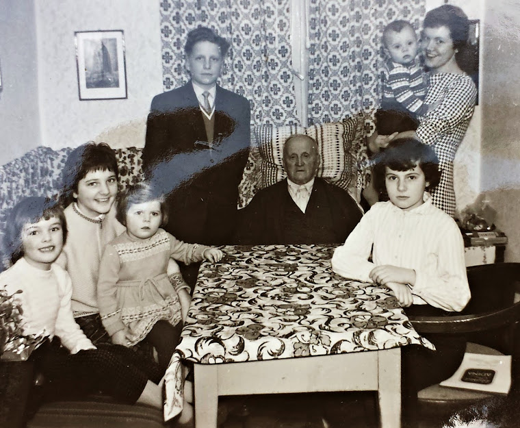 Opa Egbert-Enkel aus 2 Ehen um 1960