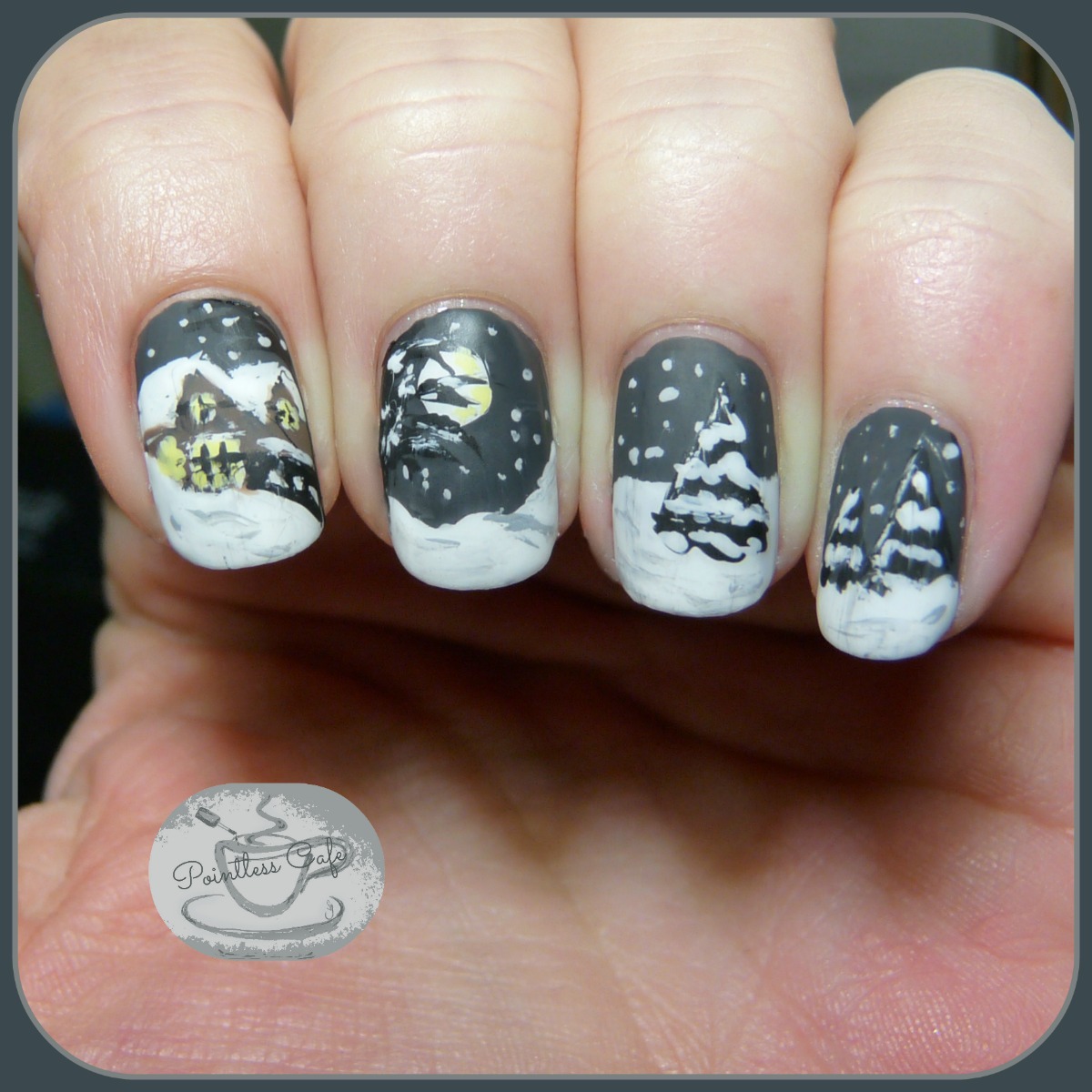 snowy-winter-nail-art