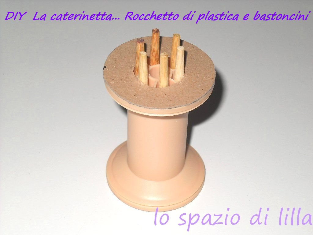 lo spazio di lilla Facciamo insieme...La con il rocchetto