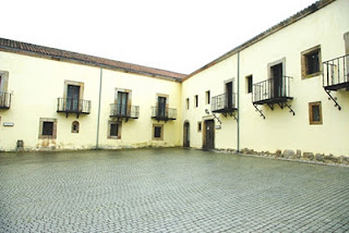 Villaviciosa, Valdediós, monasterio de Santa María, hospedería
