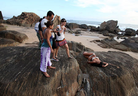 Kingfisher Swimsuit Calendar 2012 Making1 - The making of the Kingfisher Swimsuit Calendar 2012