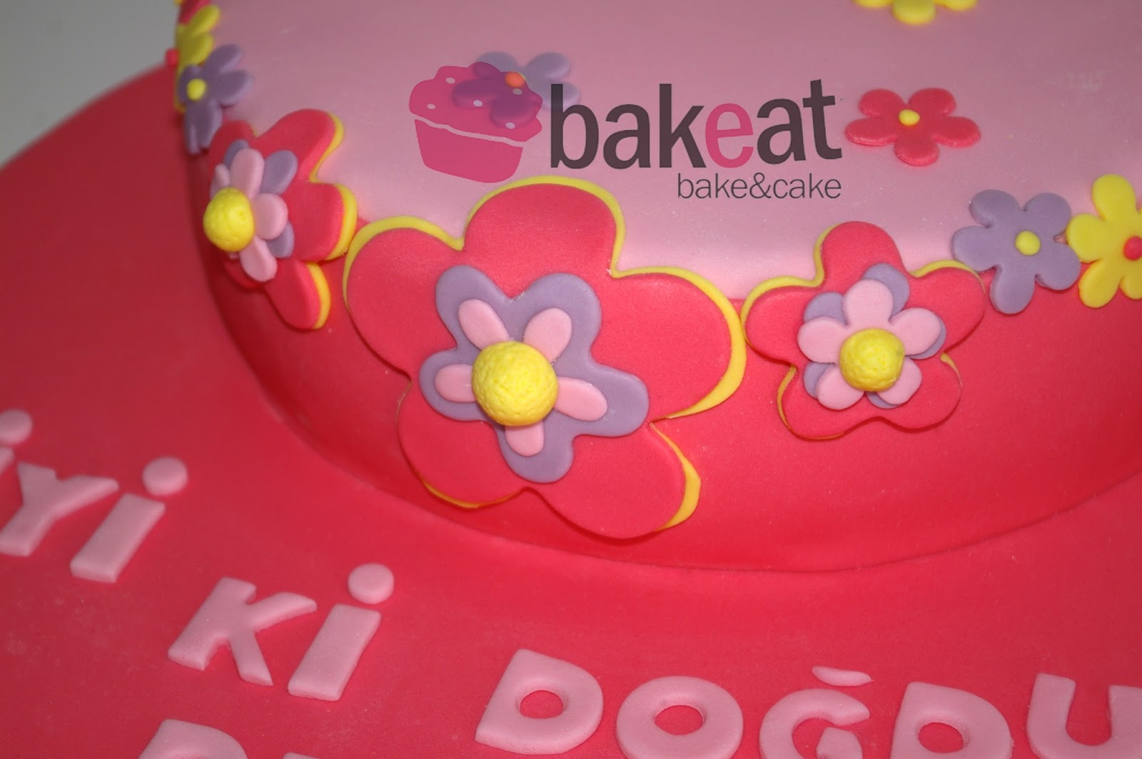 Çiçekli Pasta