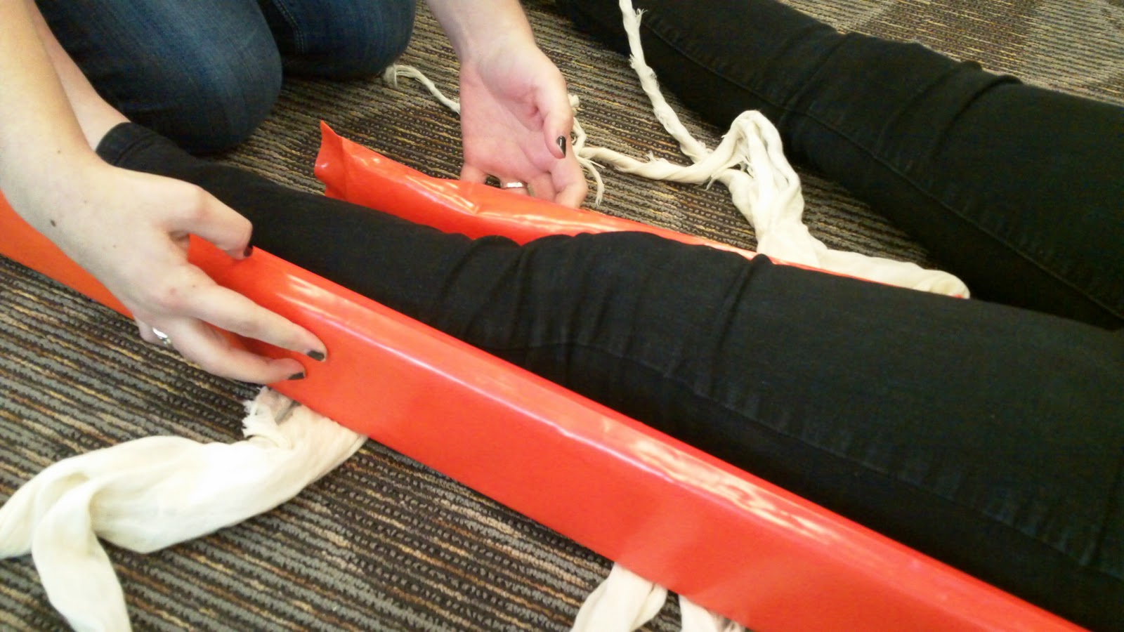 NLC FIRST AID Rigid Leg Splint Immediate Four