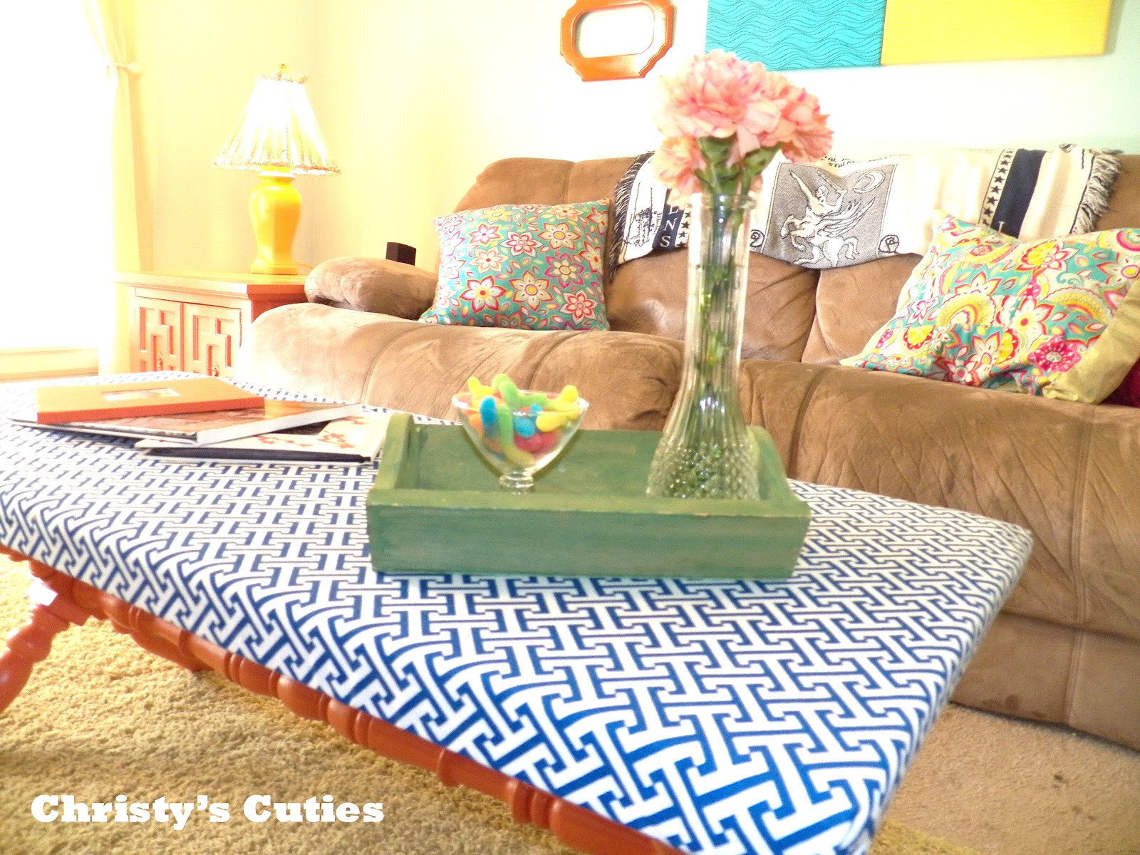 Christy's Cuties Covered Coffee Table {Tutorial}