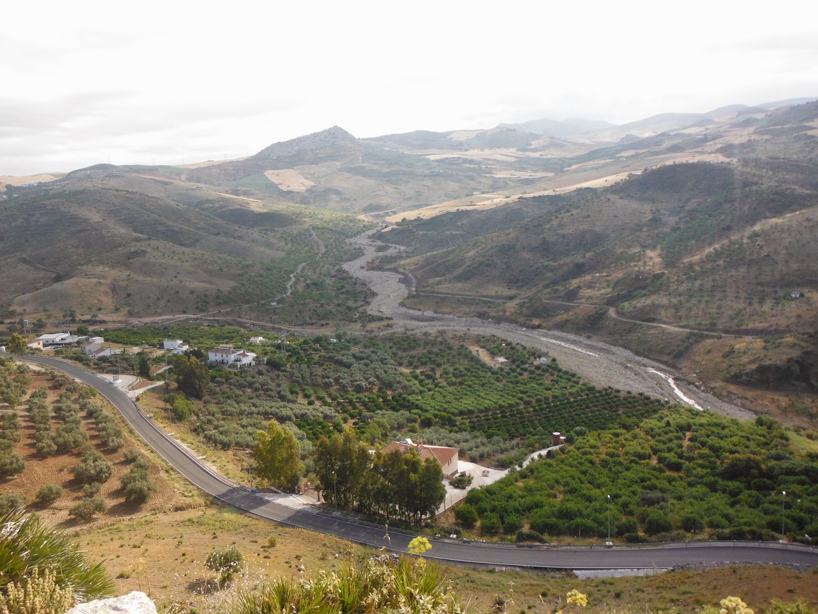 Cresteando hasta el Cielo Sierra del Valle de Abdalajís Subida al