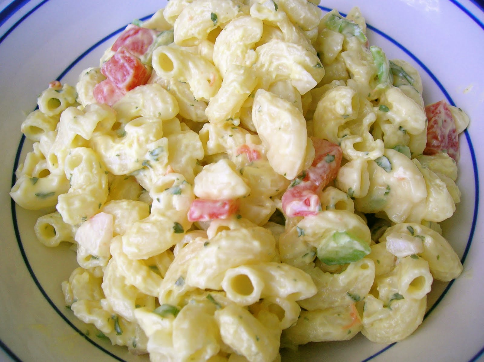 Traditional American Macaroni Salad Six Sisters' Stuff