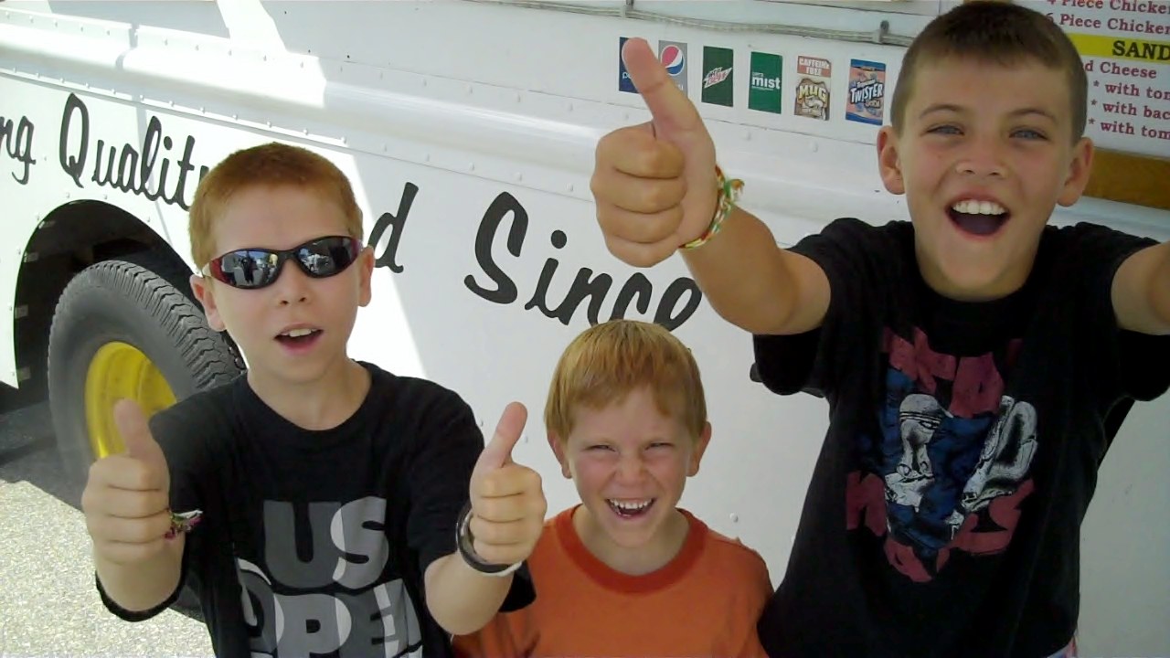 The Hot Dog Truck Hot Doggin in Maine Hot Digity Dog in Kennebunk, Maine