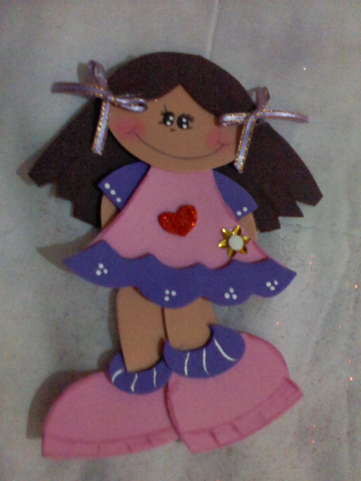 muñeca goma eva plana