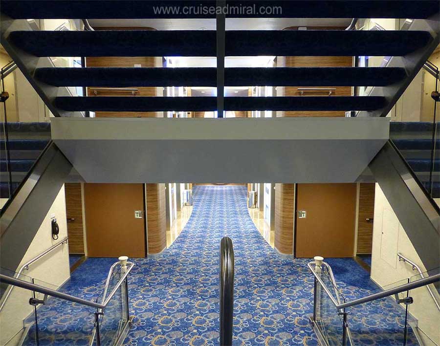 Таинственный Mein Schiff 3 (5*-) Kруиз загадок и разгадок