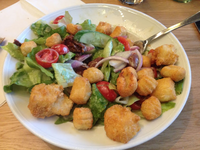 Haloumi Salad Cafe Cafe