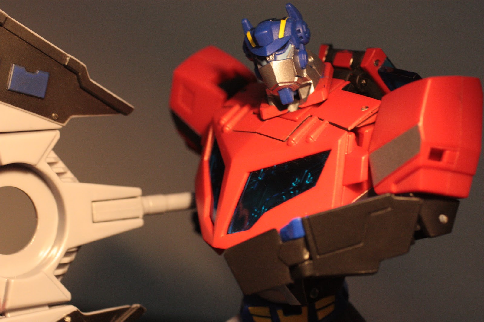 Firestarter's Blog: Toy Review: Transformers Animated Optimus Prime ...