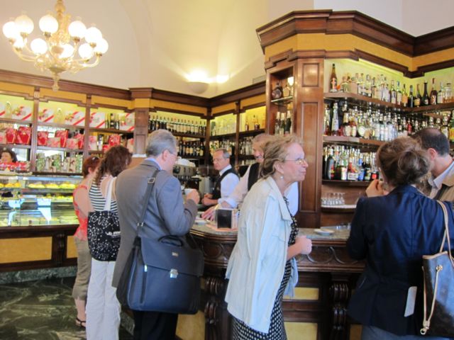 Cafe Rivoire, Florence www.ElizabethMinchilliInRome.com Cafe Rivoire, Florence www.ElizabethMinchilliInRome.com