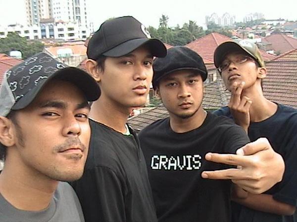 Kreasi Anak Nganjuk Lirik Lagu Bondan Prakoso feat Fade