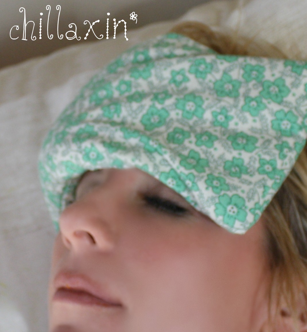 sewhungryhippie DIY Simple Luxuries Lavender Eye Pillow