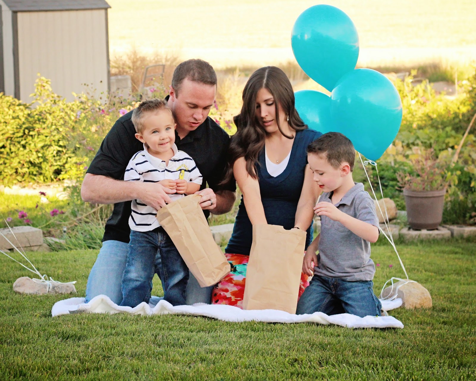 RevellPhotography Gender Reveal Kingston Family Utah Photographer