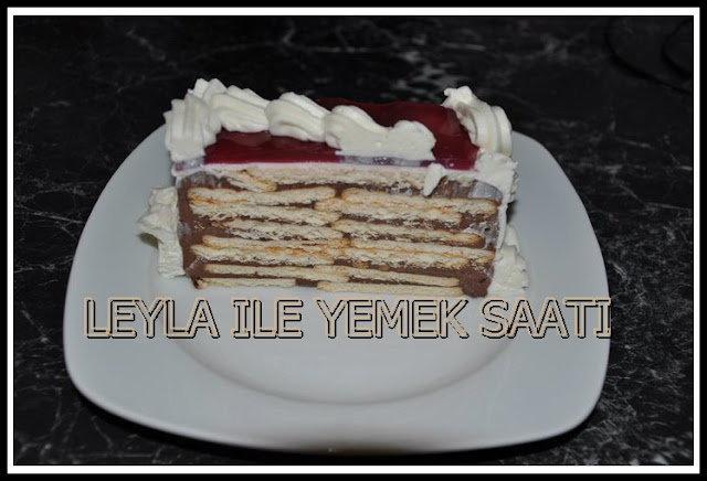 yaş pasta tarifleri Biskuvili Yas Pasta