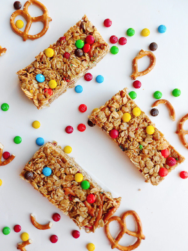 NoBake Peanut Butter Pretzel M&M Granola Bars Confessions of a