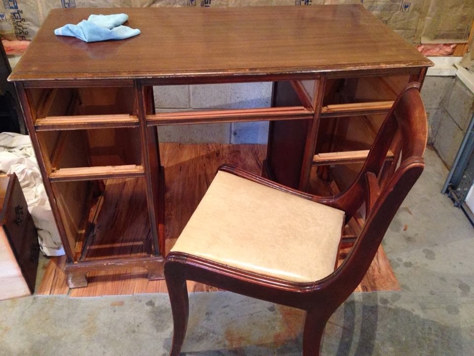 {createinspire} Antique Desk & Chair