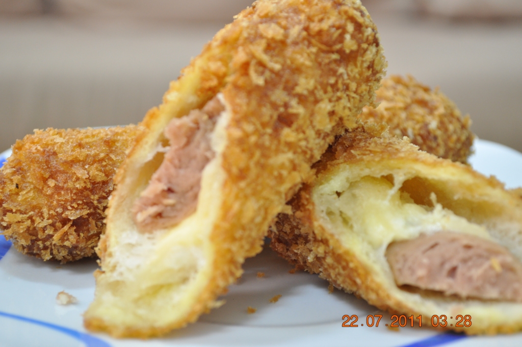 My Expat Mommy Hotdog and Cheese Bread Rolls