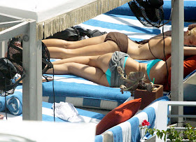 Selena Gomez Bikini Photos
