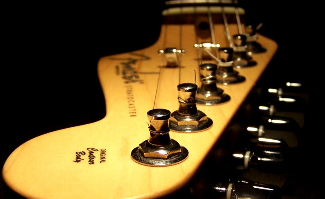 Fender I n f o r m a t i o n 2 S h a r e Fender I n f o r m a t i o n 2 S h a r e