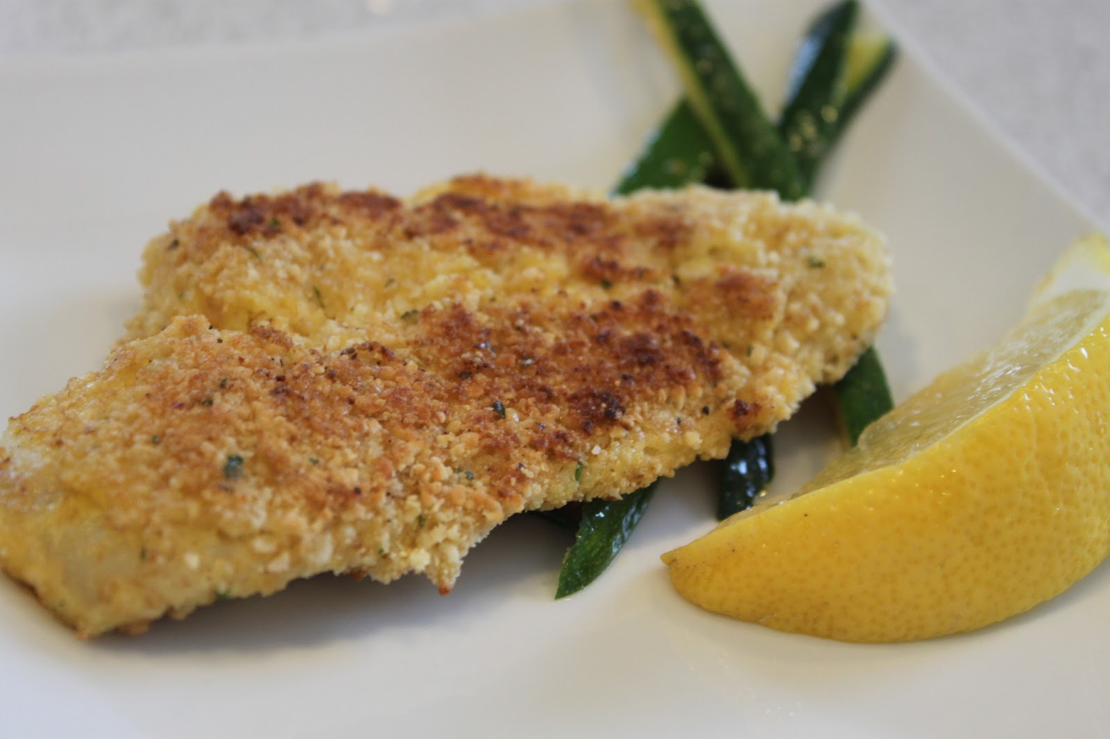 MamaEatsClean Paleo Almond Breaded Sole for all you working moms!