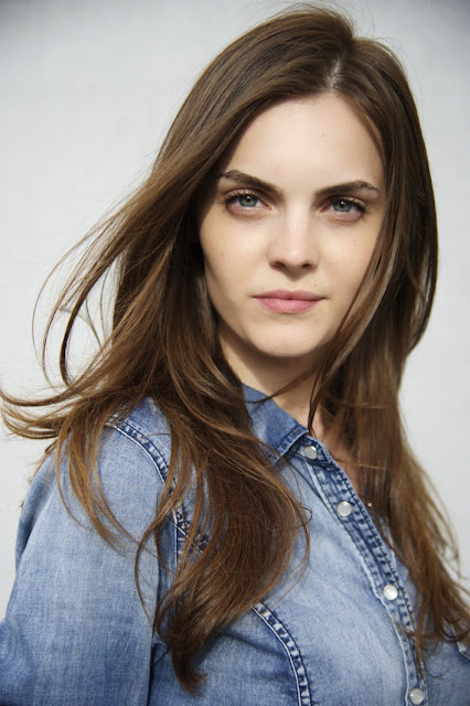 ANNe MARIe FOX PHOTOGRAPHY: ADRiANA - ACTReSS - PRAGuE, CZeCH RePUBLiC