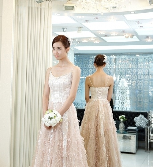 Lee Da Hae 이다해 Lee+Da+Hae+-+Miss+Ripley+wedding+photos+%25282%2529