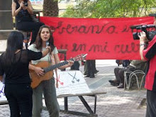 ANALÍA ABAT, CANTANDO EN ACCIÓN CONTRA LA VIOLENCIA, COCHABAMBA