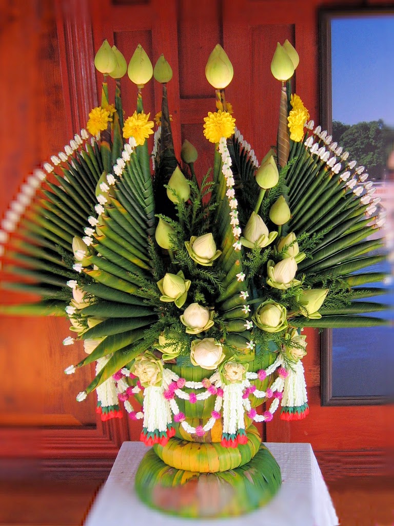 Masters of Craft Traditional Thai flower arrangements