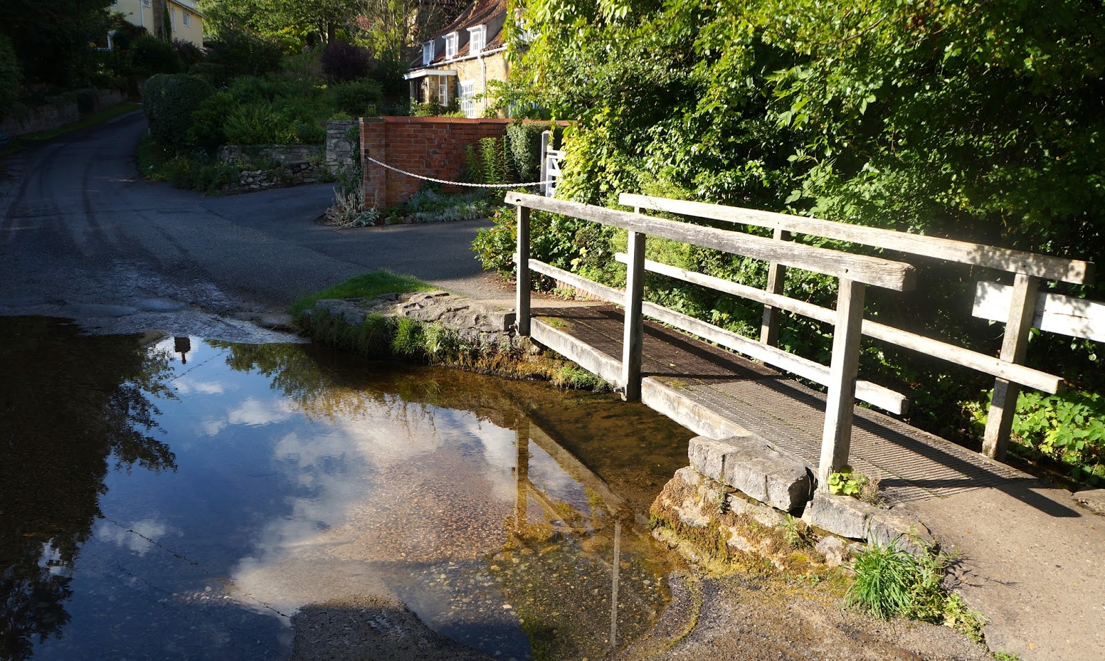 The Solitary Walker The Viking Way Donington On Bain To Tealby