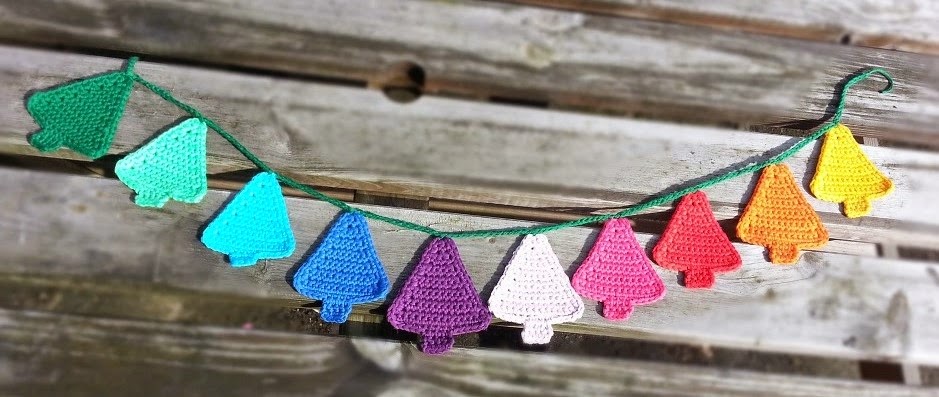 Hooking Crazy: Christmas Tree Bunting