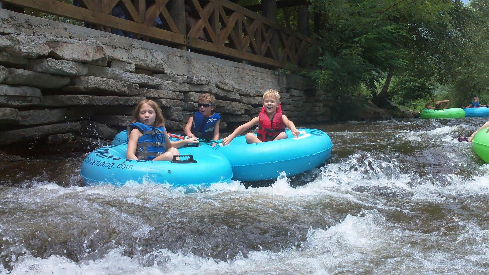 The Daily Lives of Jack & Drew... Tubing in Helen,