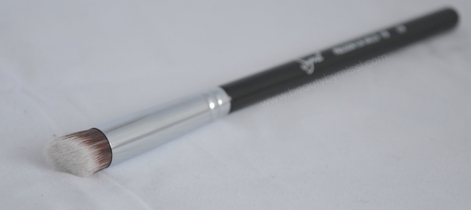 Sigma Precision Flat Angled P88 brush Beauty by Miss L