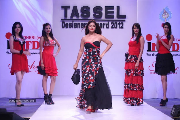  Neethu Chandra Hot  @ TASSEL Designers Award 2012....