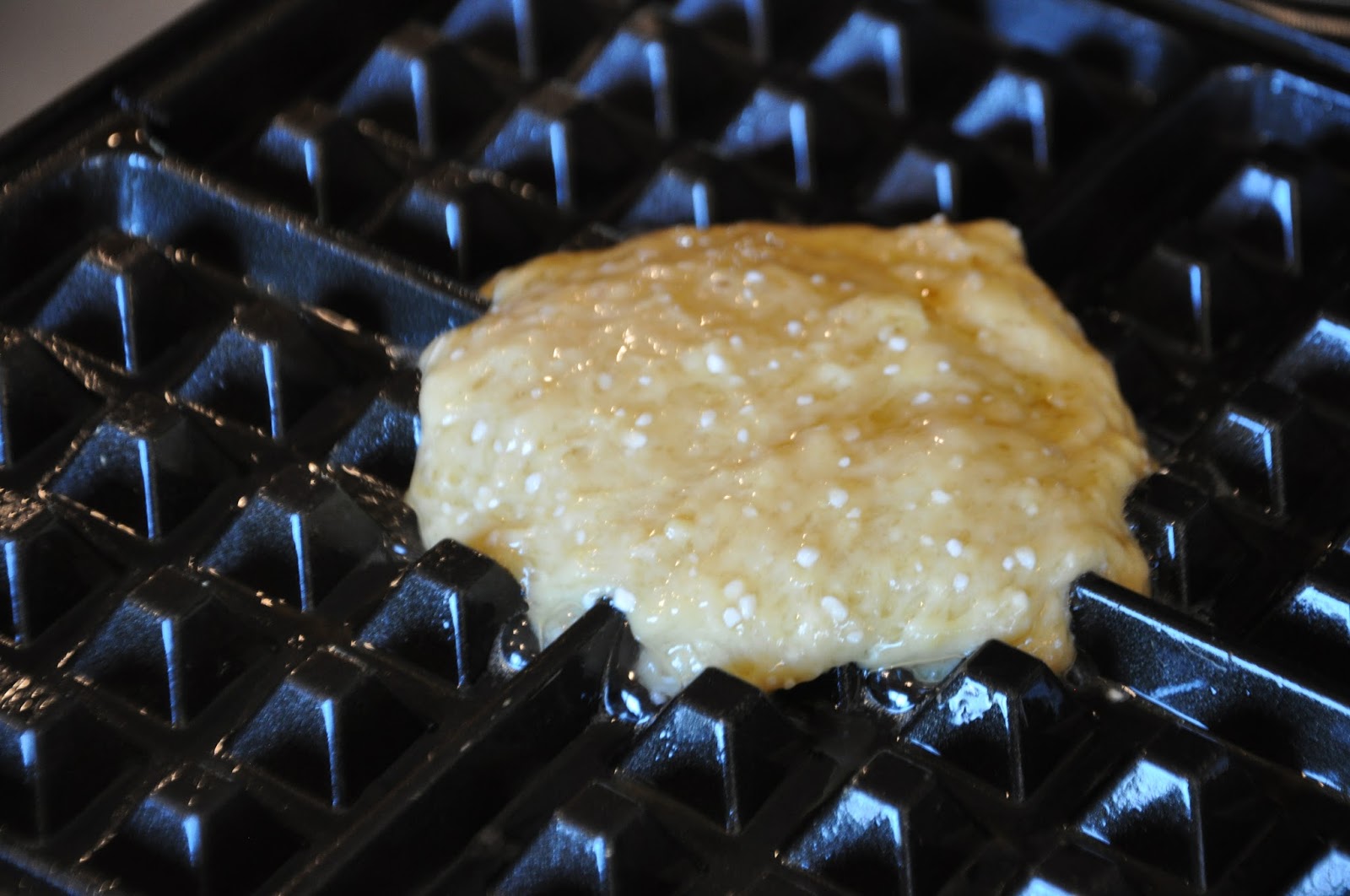 Fresh Cooking=Happy People Liege Waffles (Belgian Pearl Sugar Waffles) With Mangoes And Whipped