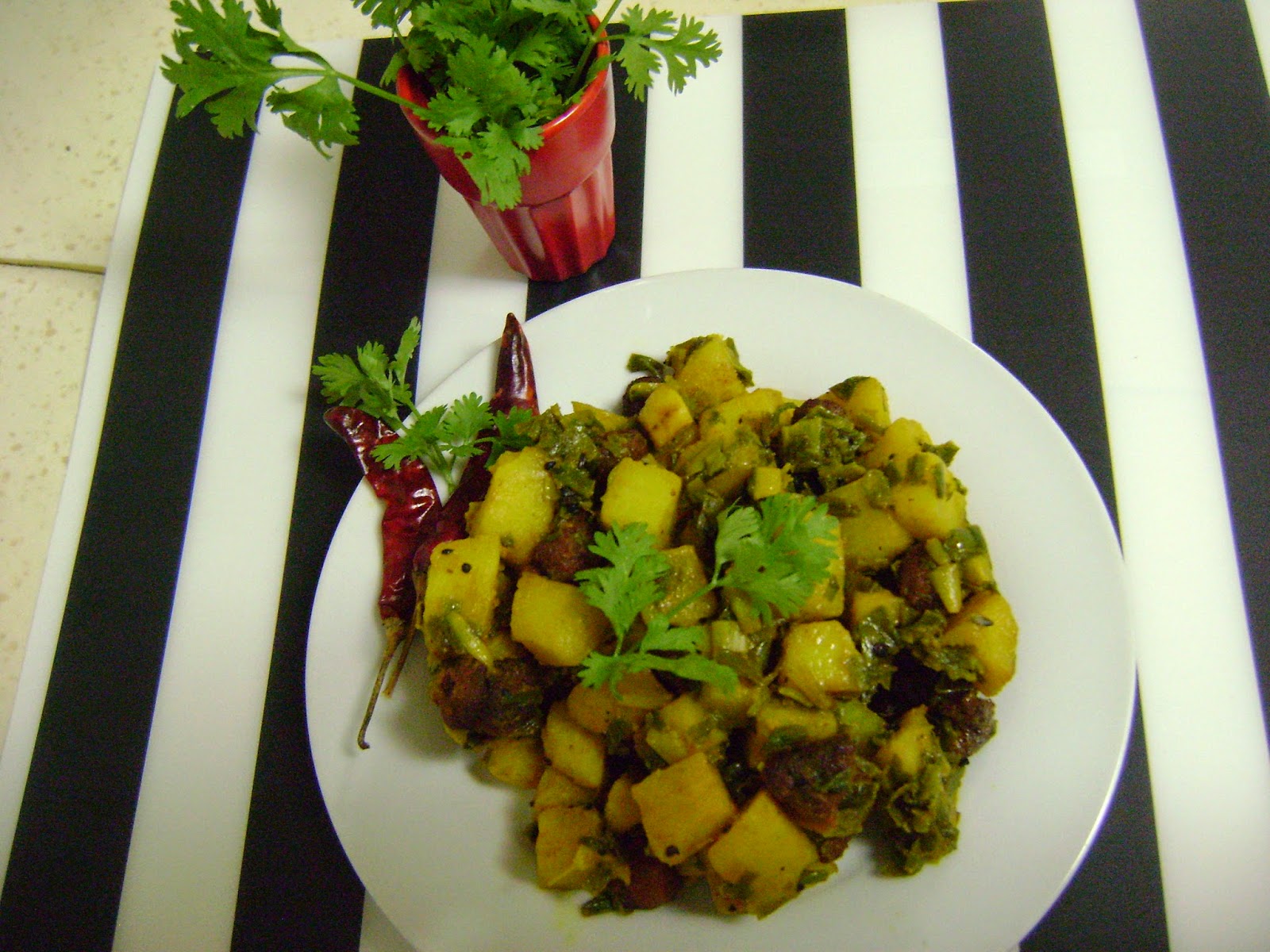 Bethica's Kitchen Flavours Piyaj Koli Aloo Torkari (Spring Onion