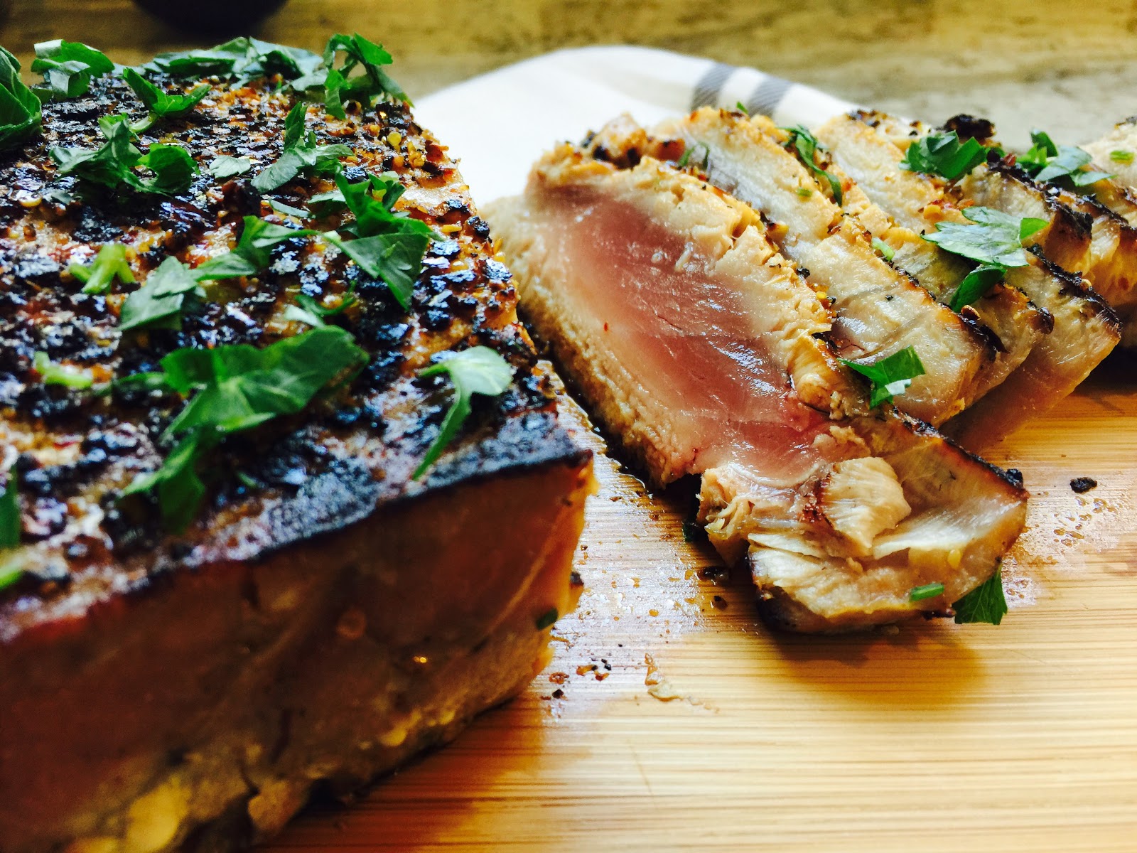 doughreme Pan Seared Tuna Steak Salad